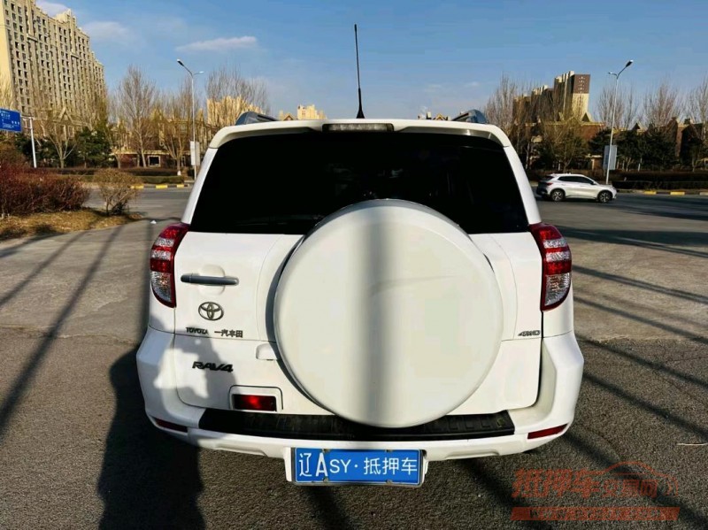 沈阳12年丰田RAV48