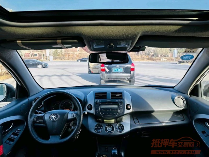 沈阳12年丰田RAV47