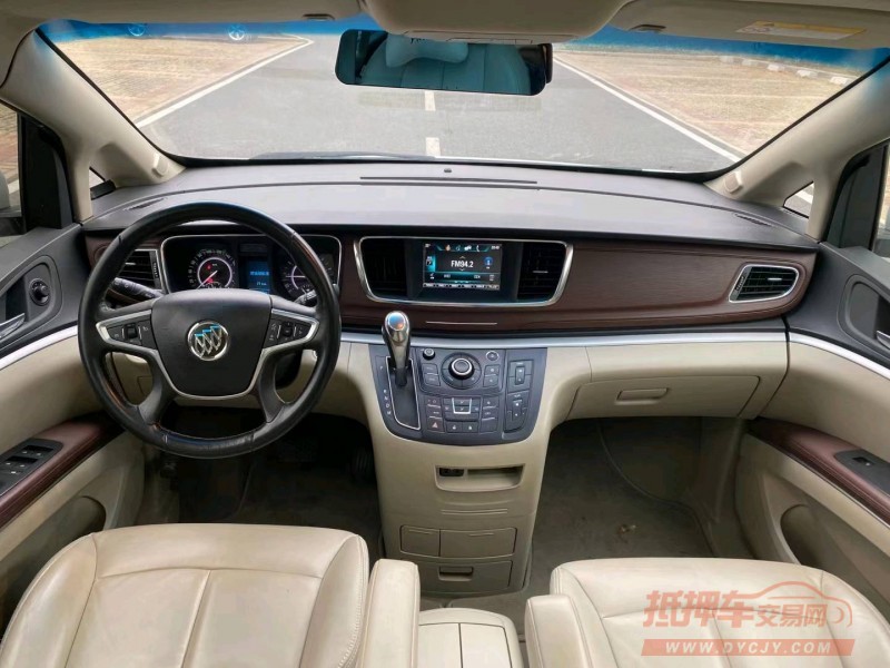 济南19年别克GL84