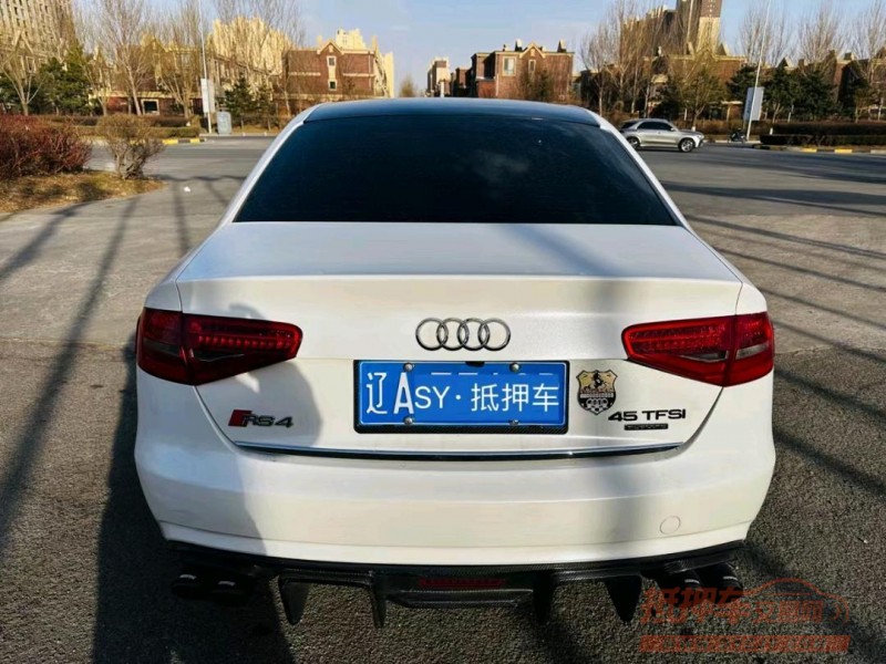 沈阳13年奥迪A4L9