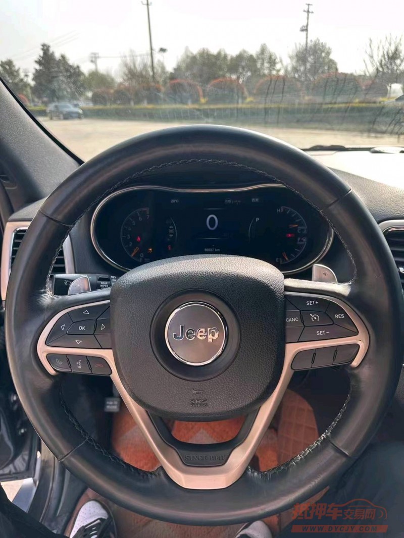 宜昌16年Jeep大切诺基6