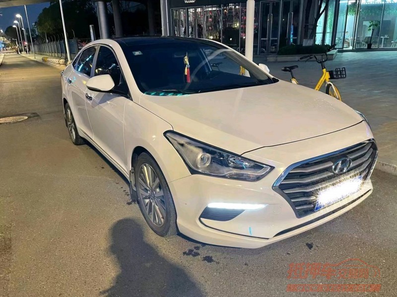 宜昌19年现代名图2