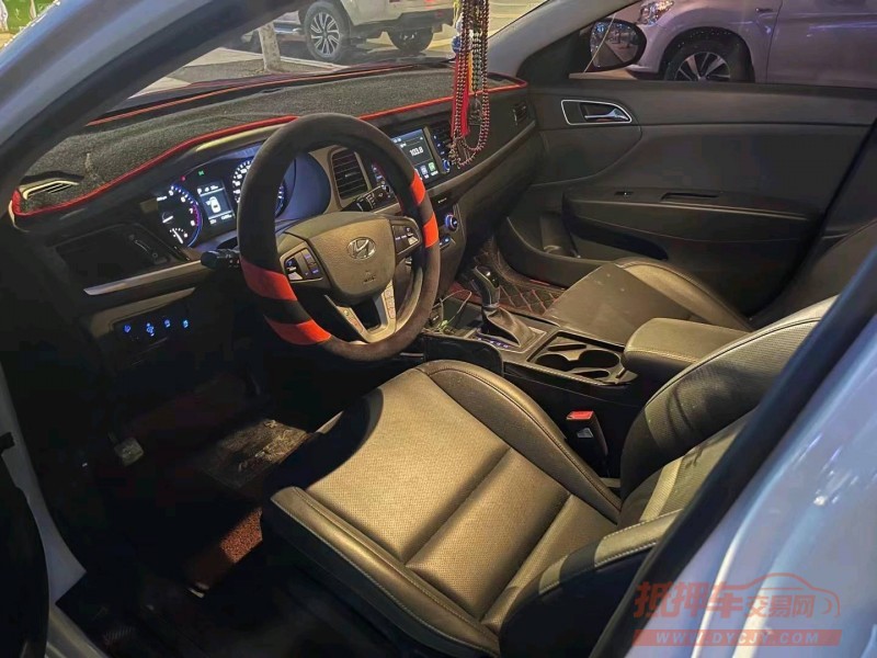 宜昌19年现代名图4