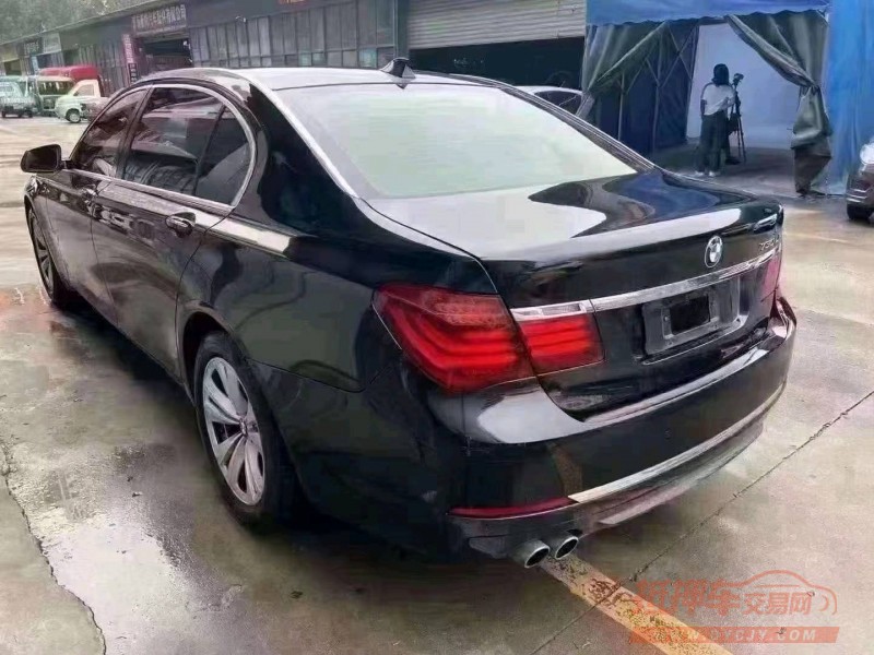济南13年宝马7系8
