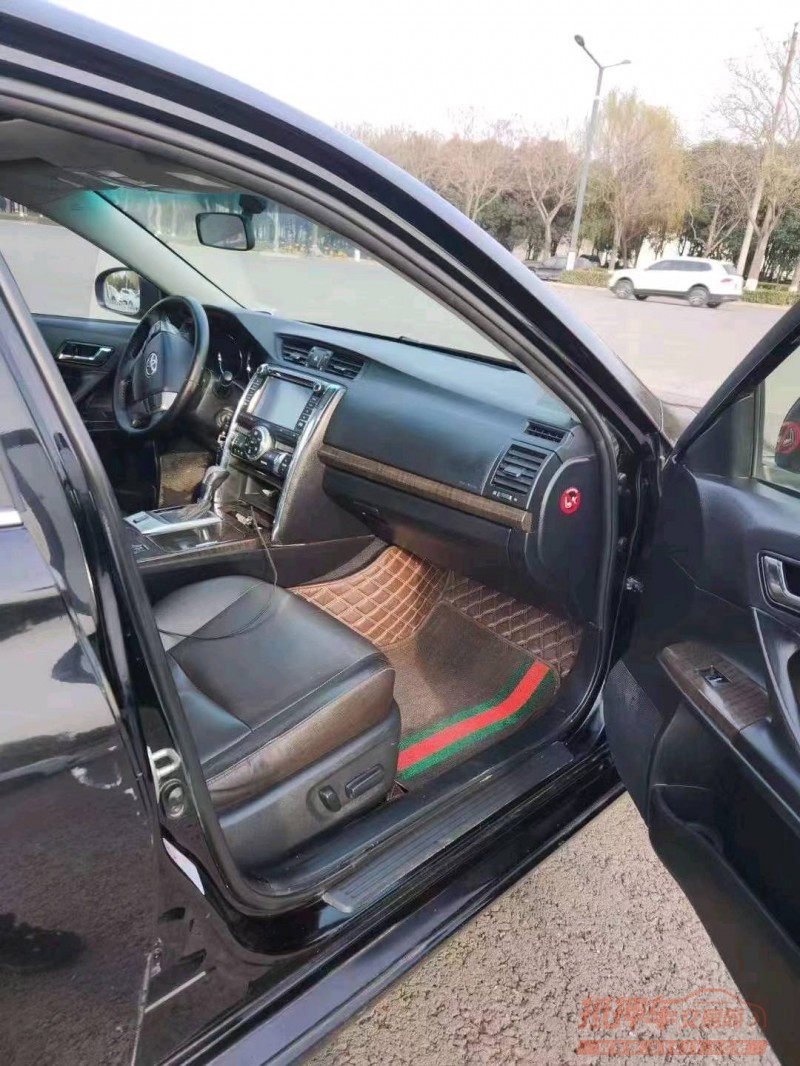 淮南14年丰田锐志5