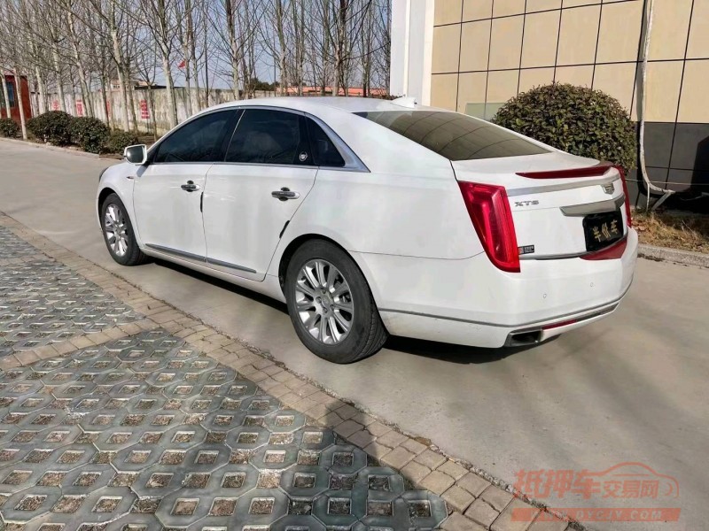 成都15年凯迪拉克XTS2