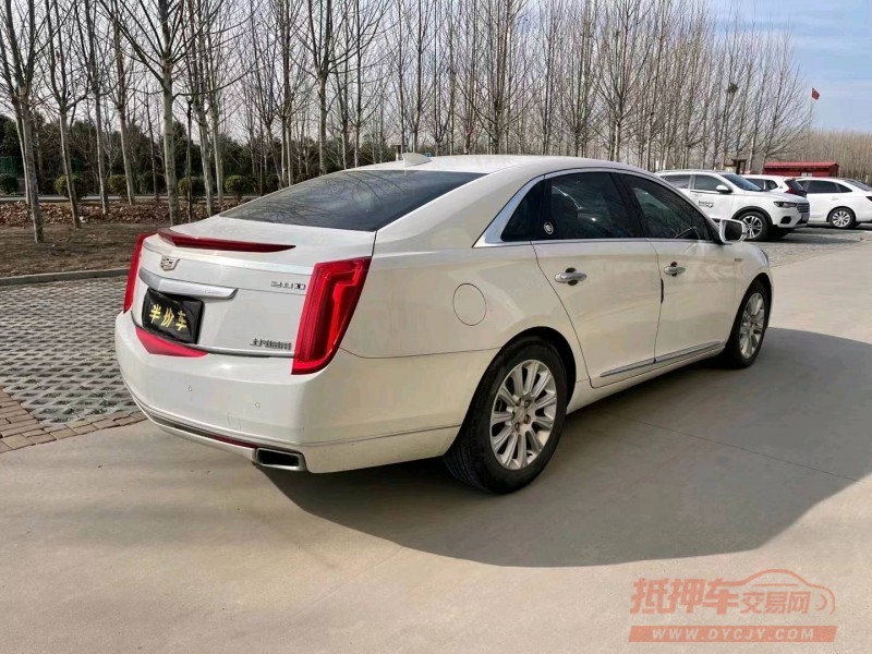 成都15年凯迪拉克XTS1