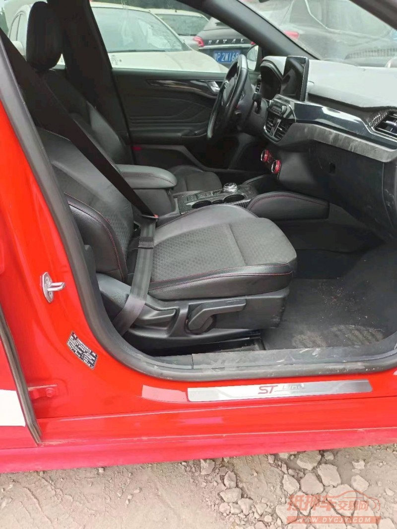 重庆19年福特福克斯3