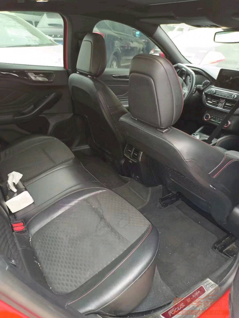 重庆19年福特福克斯5