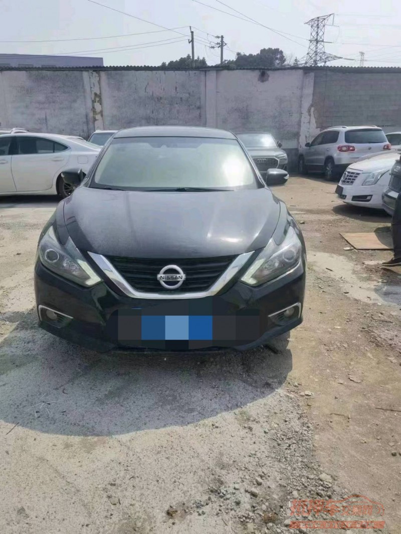 宜昌18年日产天籁1