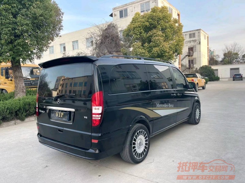 宿迁12年奔驰唯雅诺8