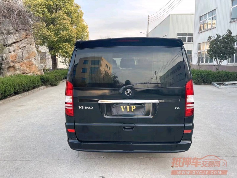 宿迁12年奔驰唯雅诺9