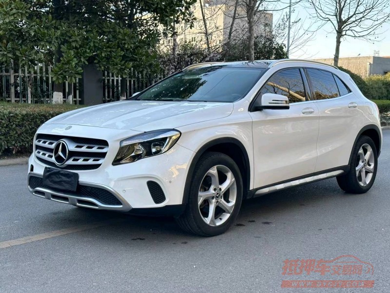 苏州18年奔驰GLA3