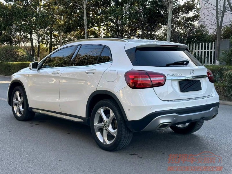 苏州18年奔驰GLA8