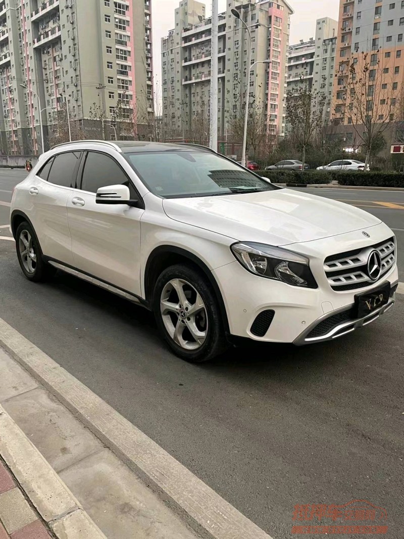 石家庄18年奔驰GLA3