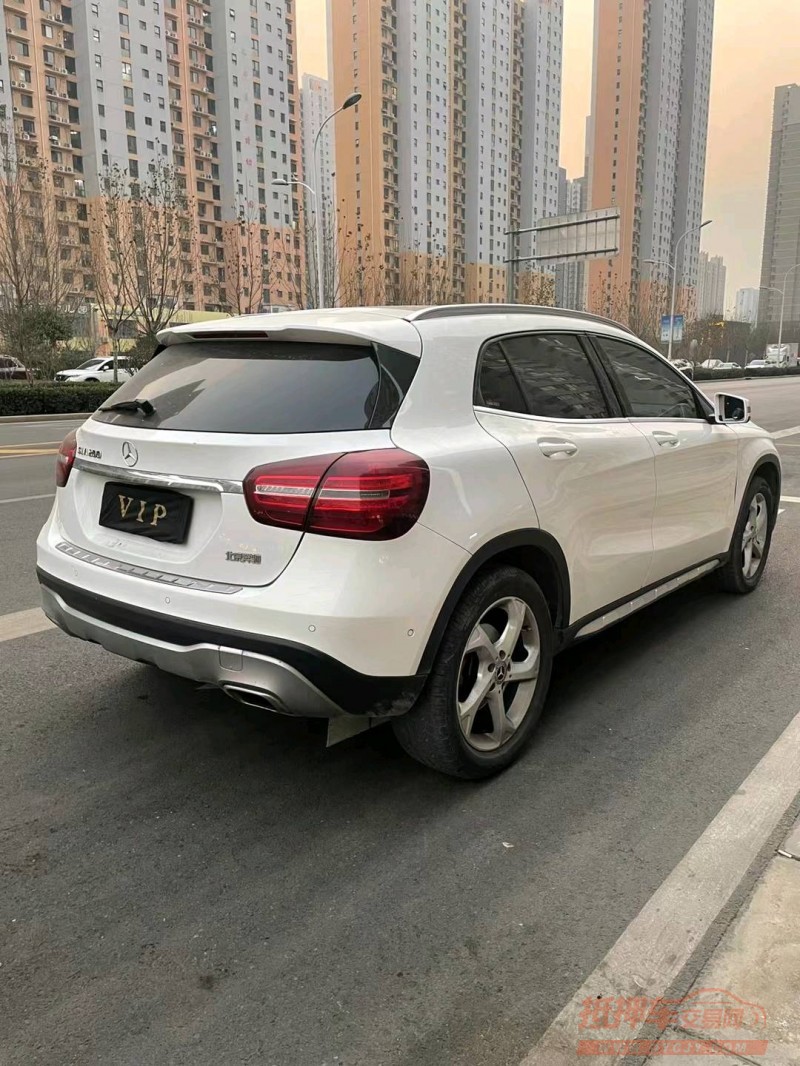 石家庄18年奔驰GLA7