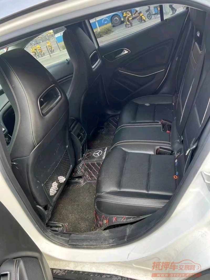 嘉兴18年奔驰GLA8