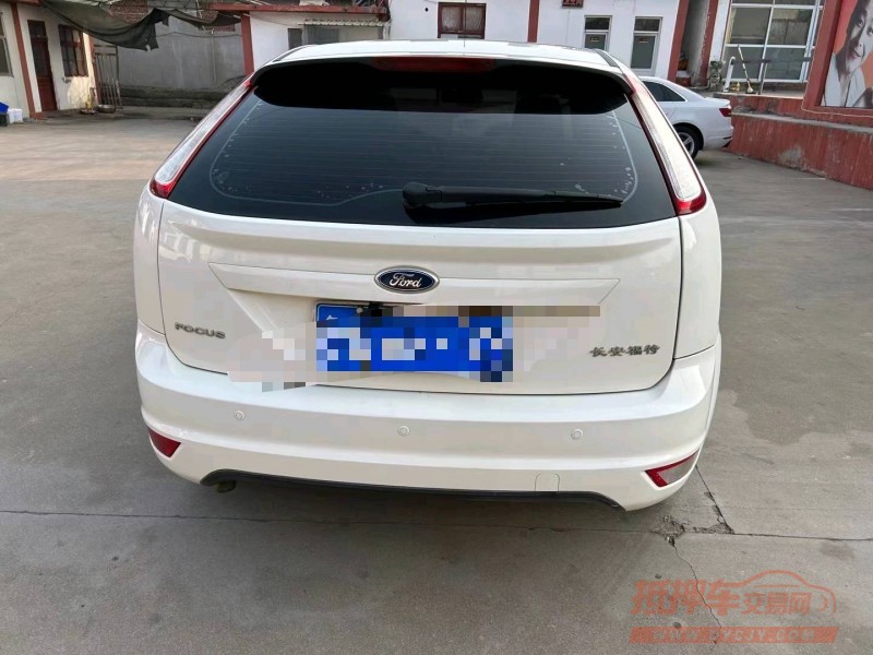 临沂13年福特福克斯7