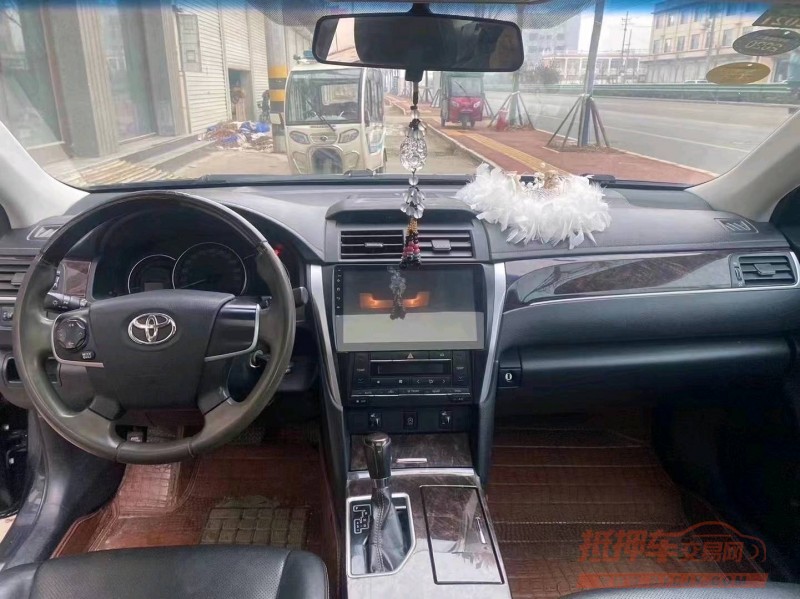 北京17年丰田凯美瑞9