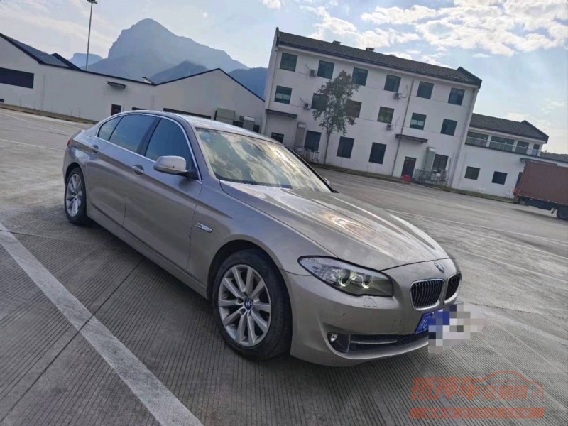 北京12年宝马5系3