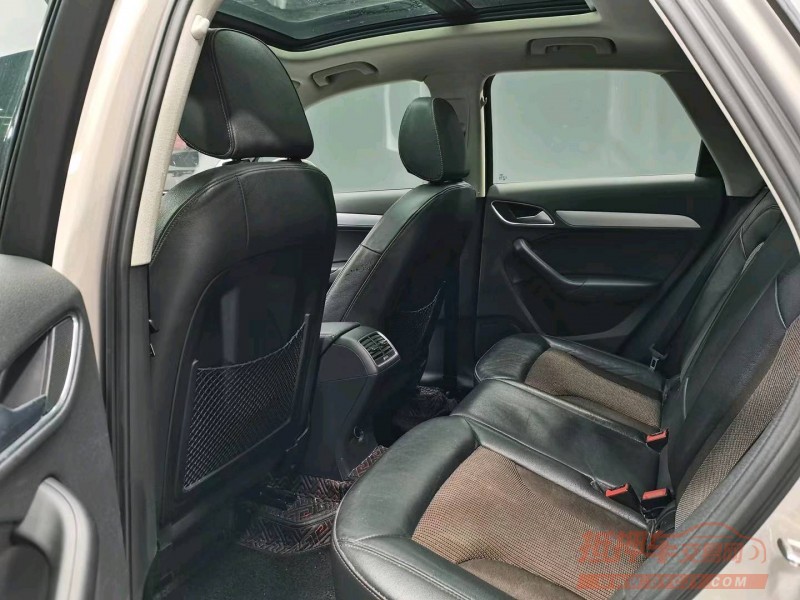 成都17年奥迪Q34