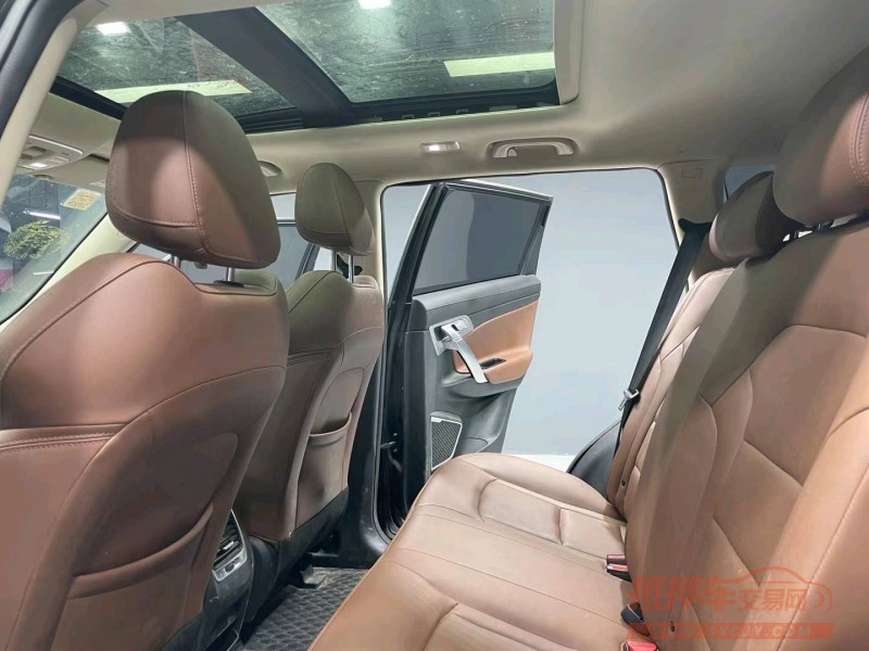 成都21年吉利博越4