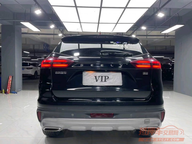 成都21年吉利博越7