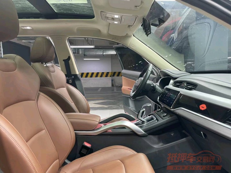 成都21年吉利博越9