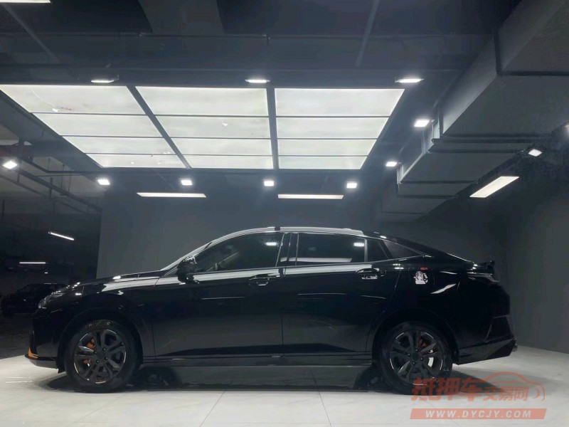 成都22年东风奕炫8