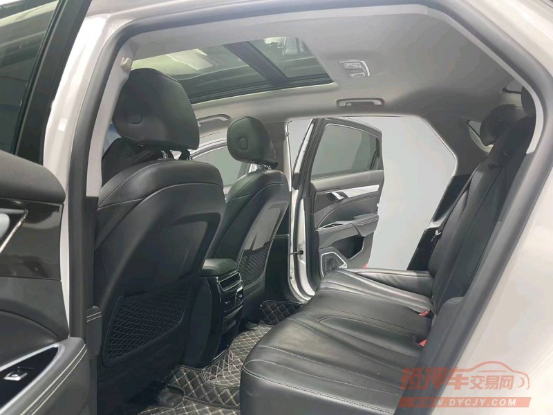 成都20年吉利博瑞4