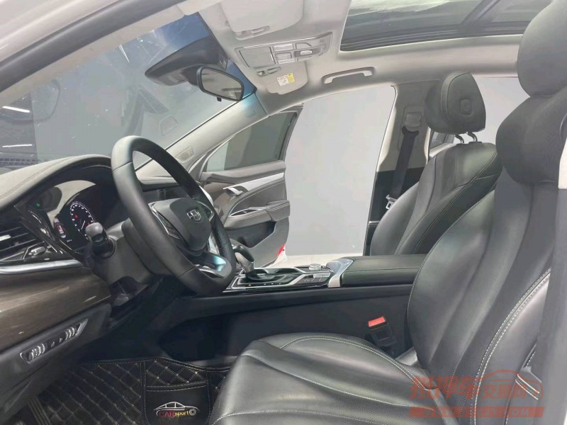 成都20年吉利博瑞5