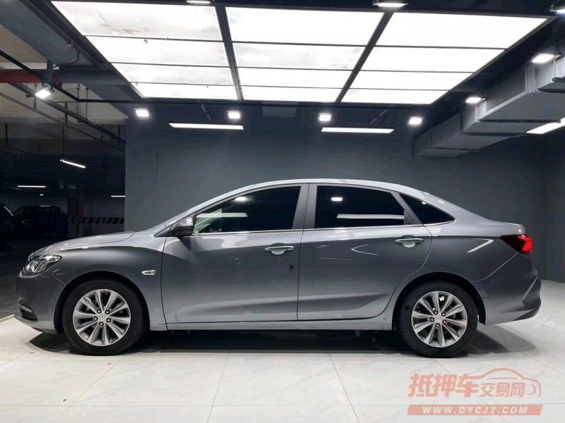 成都22年雪佛兰科鲁泽7