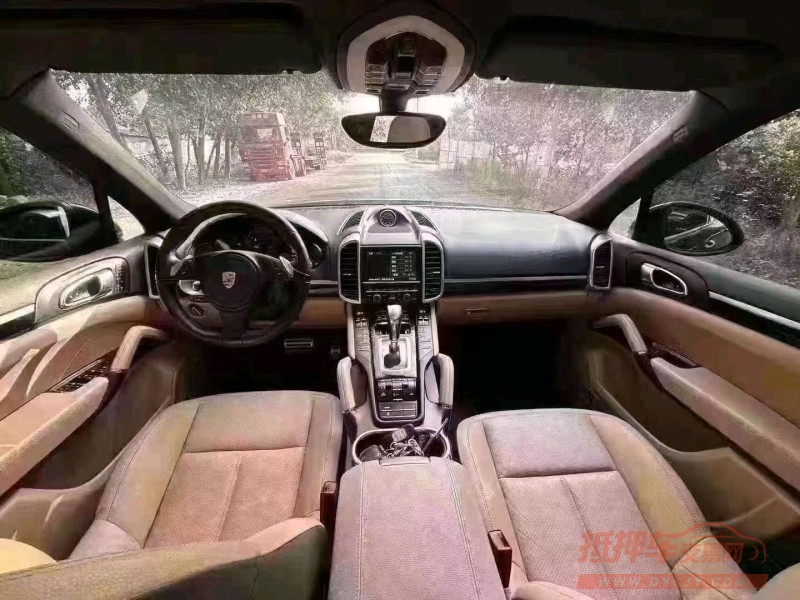 北京14年保时捷卡宴4