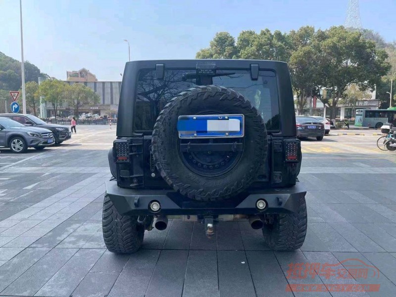嘉兴15年Jeep牧马人8