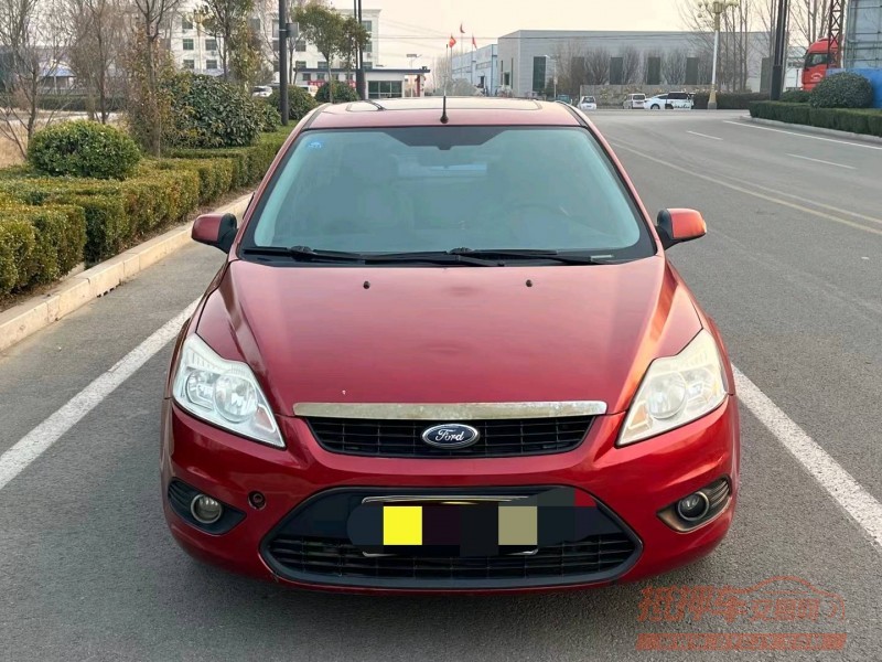 济宁11年福特福克斯1