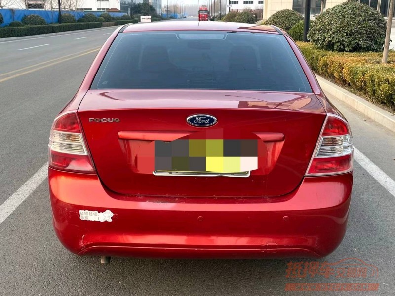 济宁11年福特福克斯9