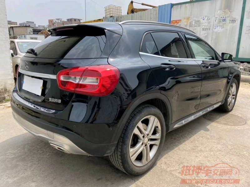广州15年奔驰GLA8