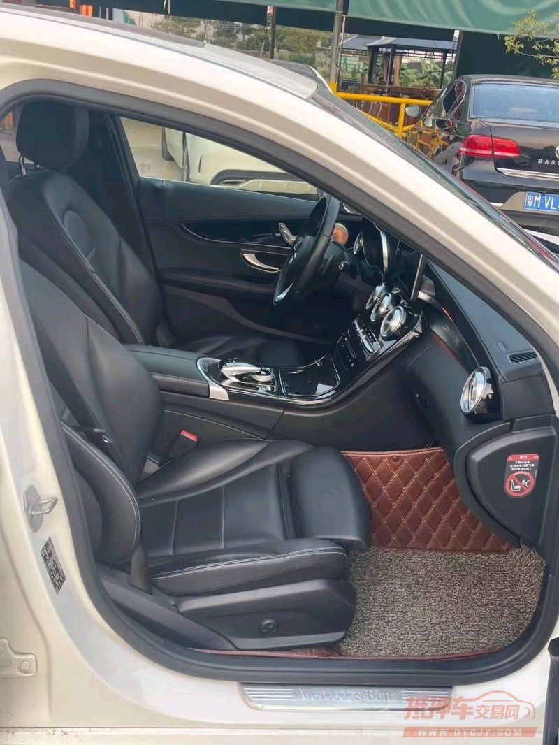 广州17年奔驰C4