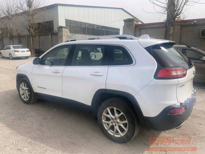 保定18年Jeep自由光5