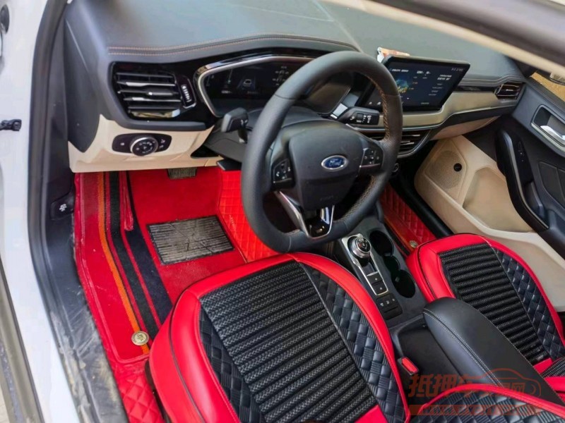 宜昌21年福特福克斯3