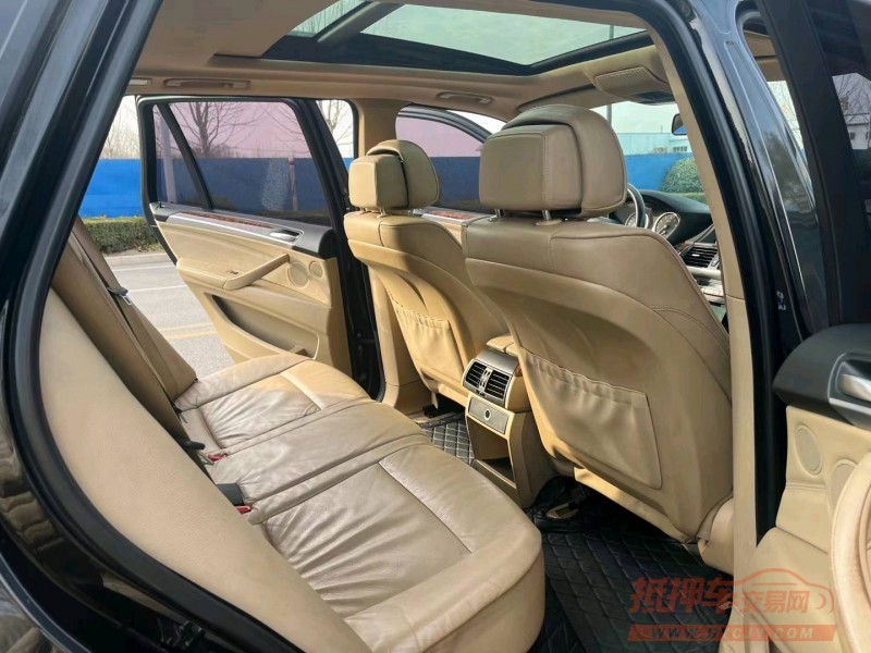 济宁09年宝马X54