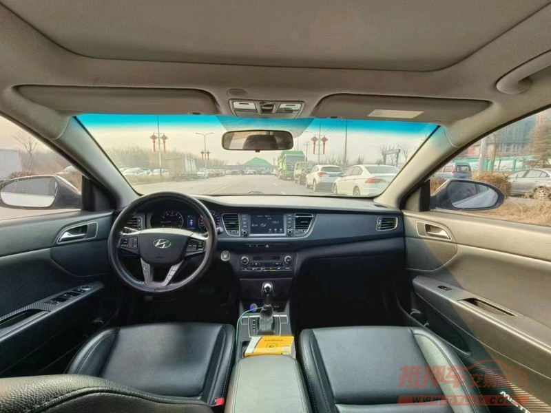 保定16年现代名图5