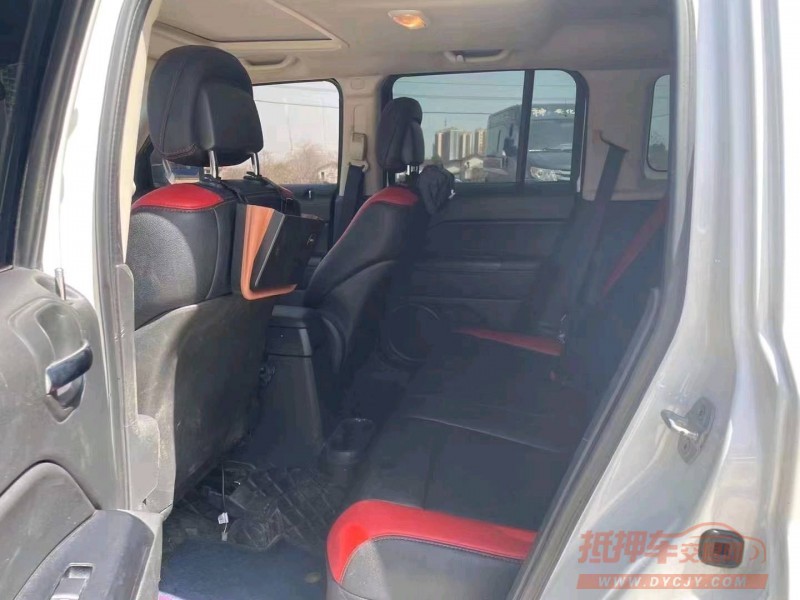 衡阳13年Jeep自由客3