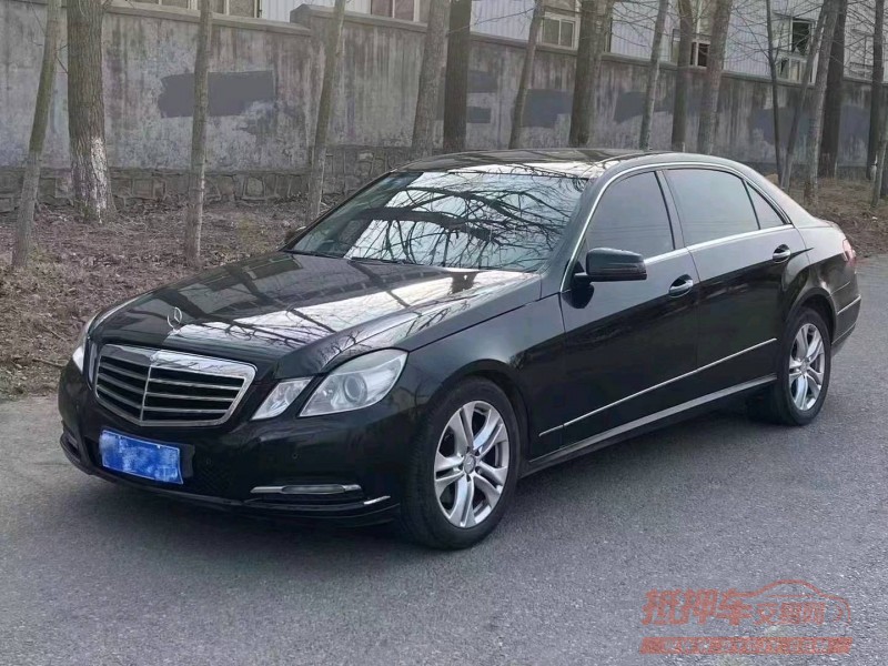 青岛11年奔驰E3