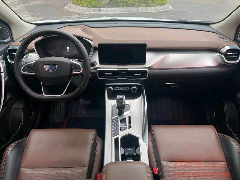 淮南19年吉利缤越6