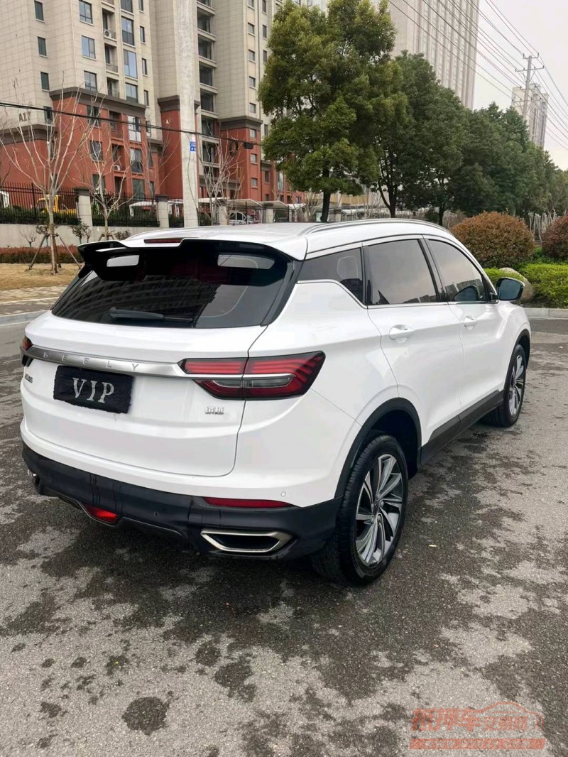 淮南19年吉利缤越7