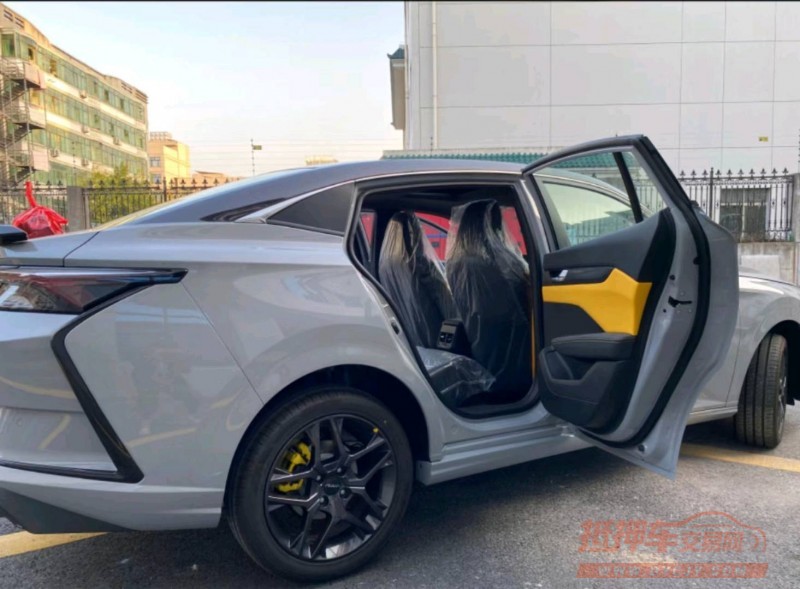 北京22年东风奕炫10