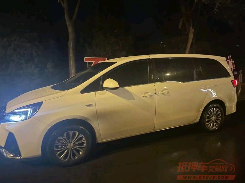 济南22年别克GL81