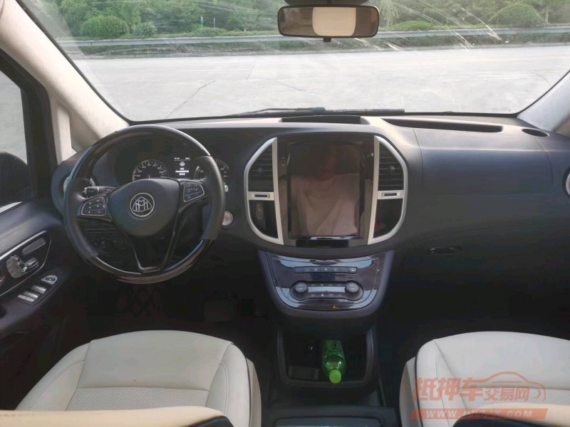 徐州16年奔驰威霆6