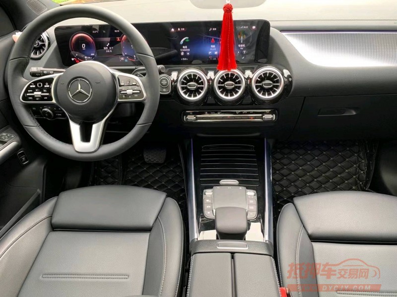 中山21年奔驰GLA3